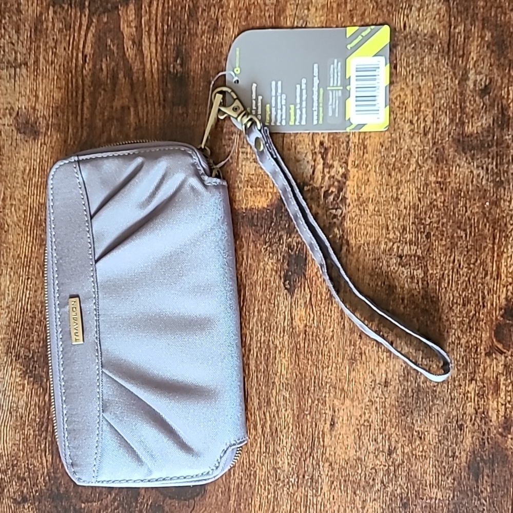Travelon Safe[ID] Wristlet